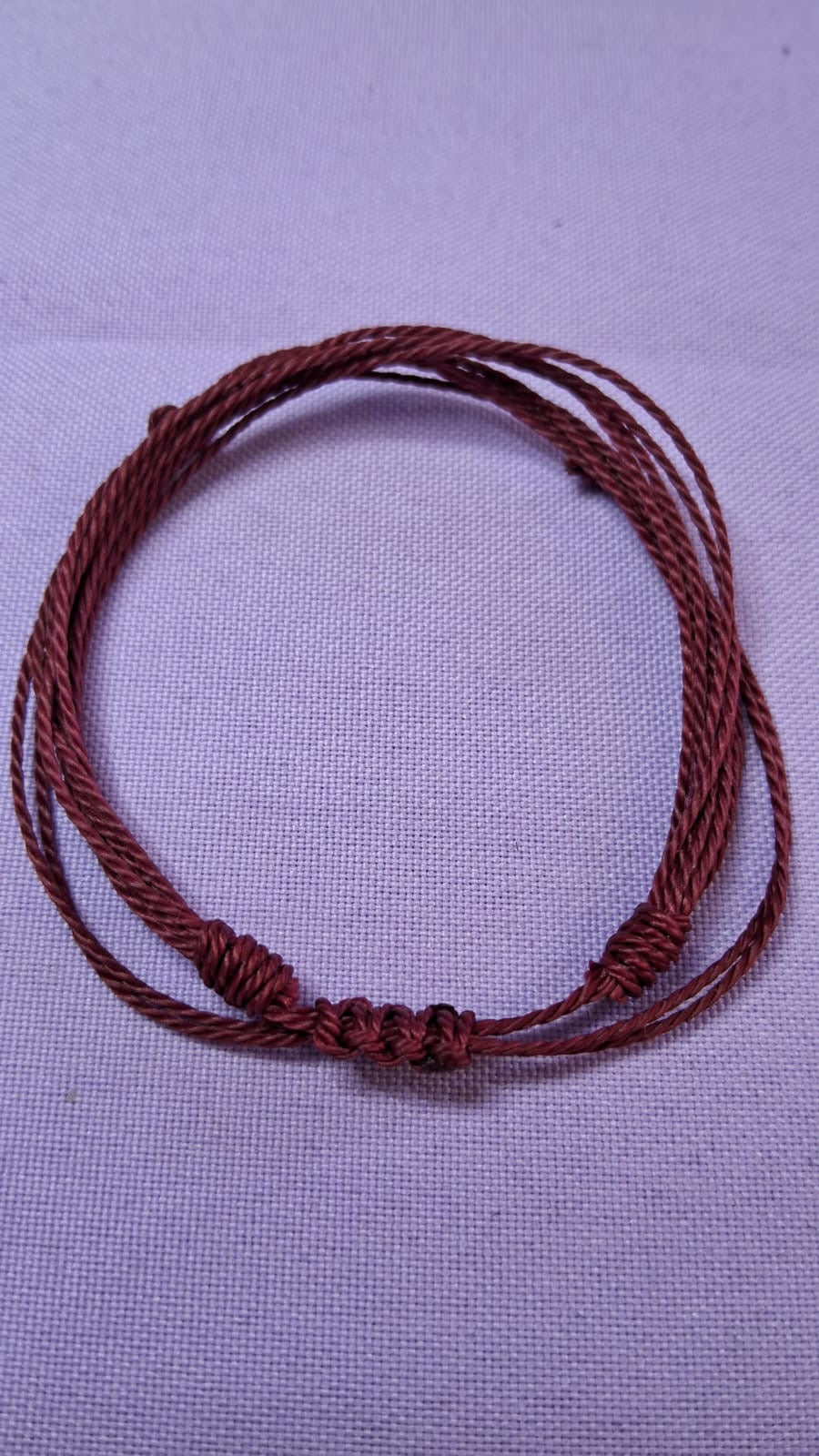 Pulsera ajustable de hilo encerado